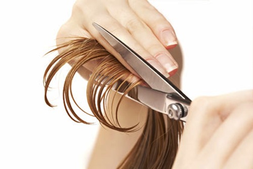 Một số lời khuyên giúp bạn hạn chế tóc chẻ ngọn